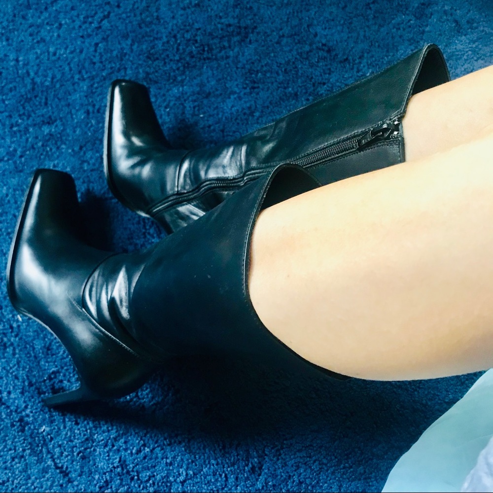 Black leather Charles David boots
